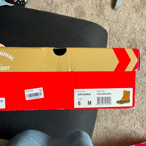 Duck Boots - Picture 5 of 6